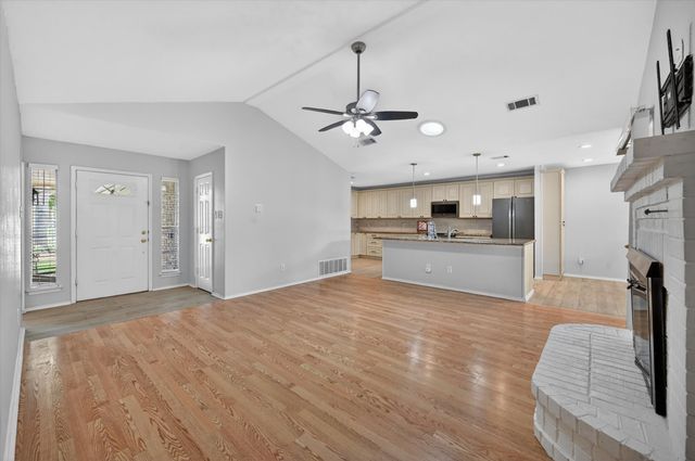 1406 Kynette Drive, Euless, TX 76040