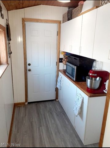 1512 Middle Avenue, Elyria, OH 44035