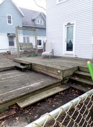 1512 Middle Avenue, Elyria, OH 44035