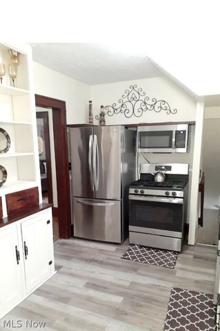 1512 Middle Avenue, Elyria, OH 44035