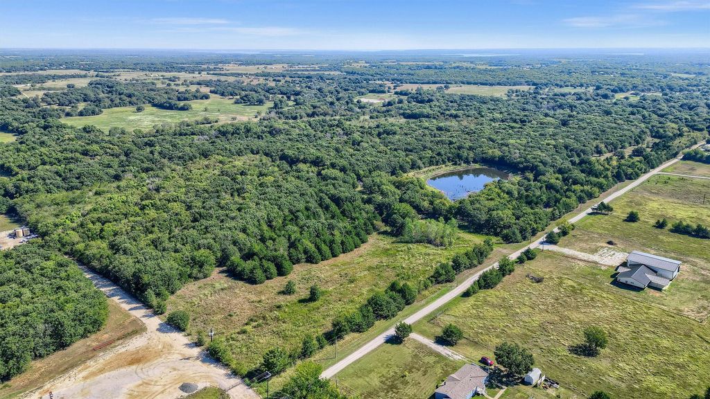 527 Copperas Road, Sadler, TX 76264