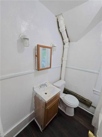3 Emmons PL # 3, Portsmouth, VA 23702
