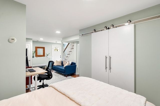 6 Colonial Court, Marblehead, MA 01945