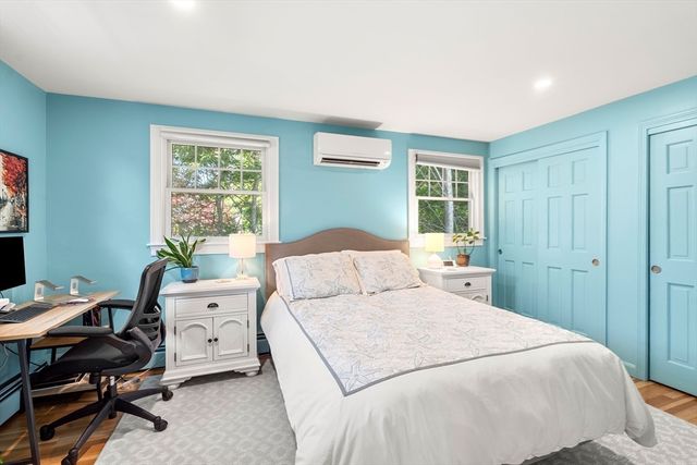 6 Colonial Court, Marblehead, MA 01945