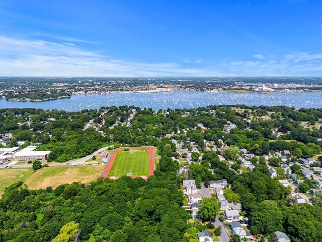 6 Colonial Court, Marblehead, MA 01945