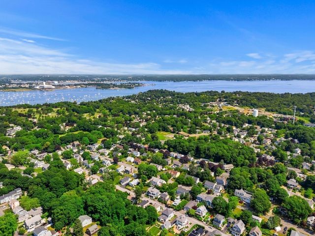 6 Colonial Court, Marblehead, MA 01945