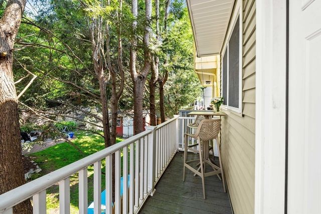 6 Colonial Court, Marblehead, MA 01945