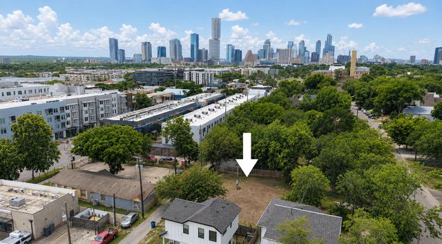 2017 E 8th ST, Austin, TX 78702