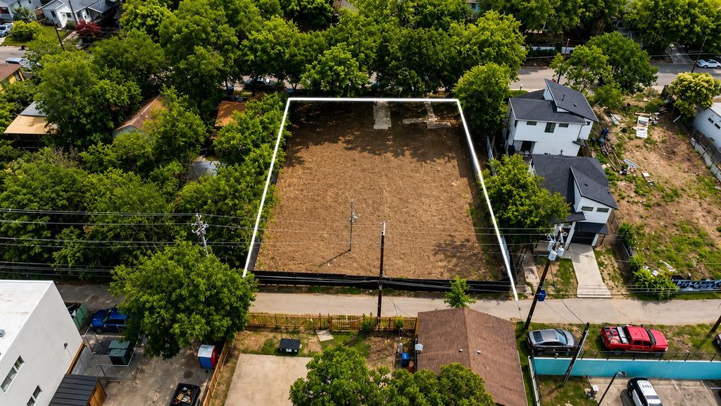 2017 E 8th ST, Austin, TX 78702