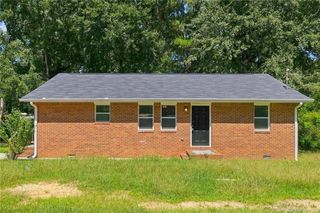 715 W Creek Circle, Monroe, GA 30655