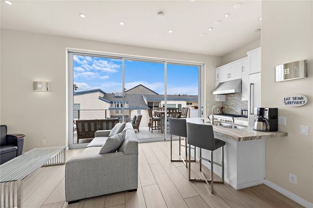 1504 W Oceanfront 5, Newport Beach, CA 92663