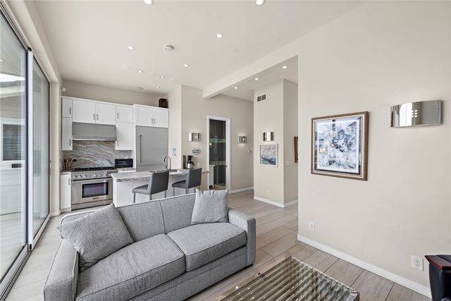 1504 W Oceanfront 5, Newport Beach, CA 92663