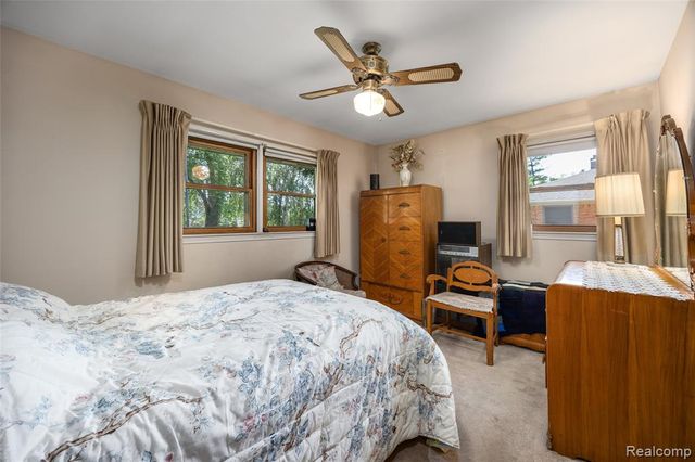 20432 Meridian Road, Grosse Ile, MI 48138