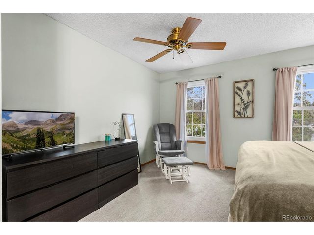 1242 S Idalia St, Aurora, CO 80017