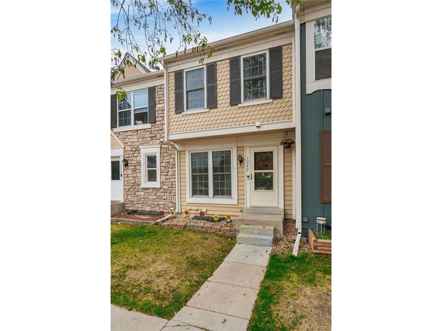 1242 S Idalia St, Aurora, CO 80017