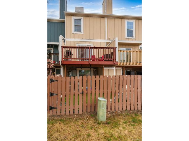 1242 S Idalia St, Aurora, CO 80017