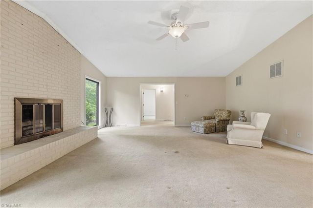 1021 Benjamin Parkway, Greensboro, NC 27408
