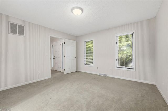 1021 Benjamin Parkway, Greensboro, NC 27408