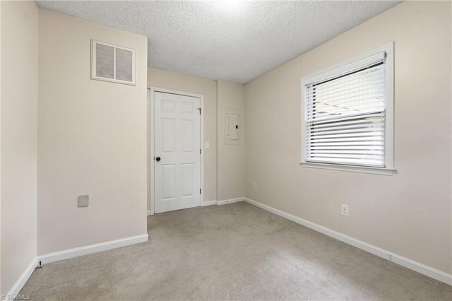 1021 Benjamin Parkway, Greensboro, NC 27408