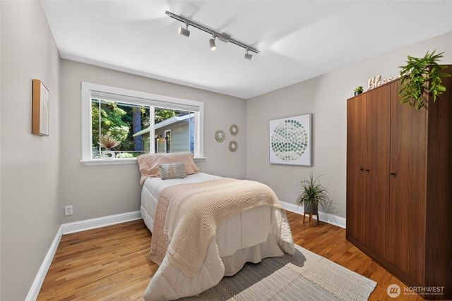 18350 Evanston Avenue N, Shoreline, WA 98133