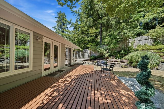 18350 Evanston Avenue N, Shoreline, WA 98133