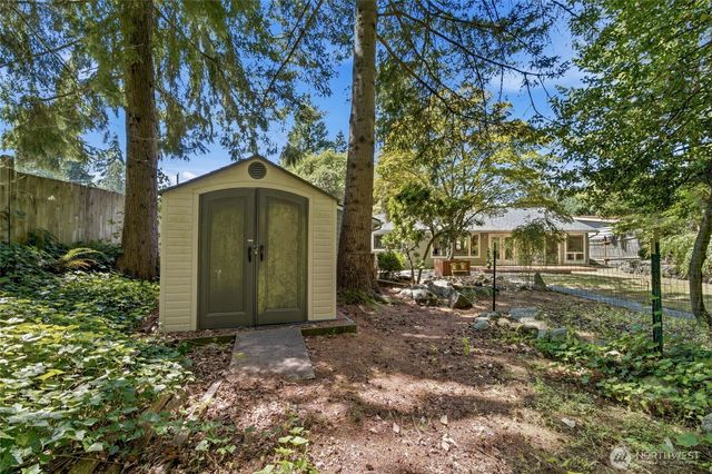 18350 Evanston Avenue N, Shoreline, WA 98133
