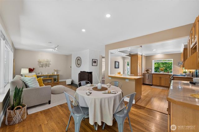 18350 Evanston Avenue N, Shoreline, WA 98133