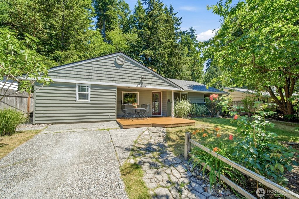 18350 Evanston Avenue N, Shoreline, WA 98133