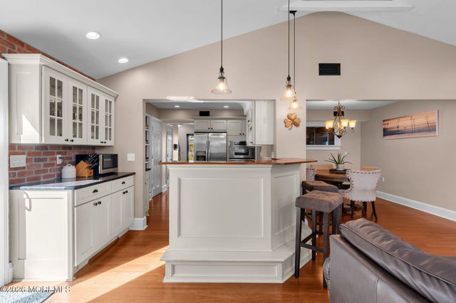 8 Partridge Lane, Howell, NJ 07731