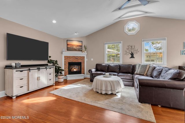 8 Partridge Lane, Howell, NJ 07731