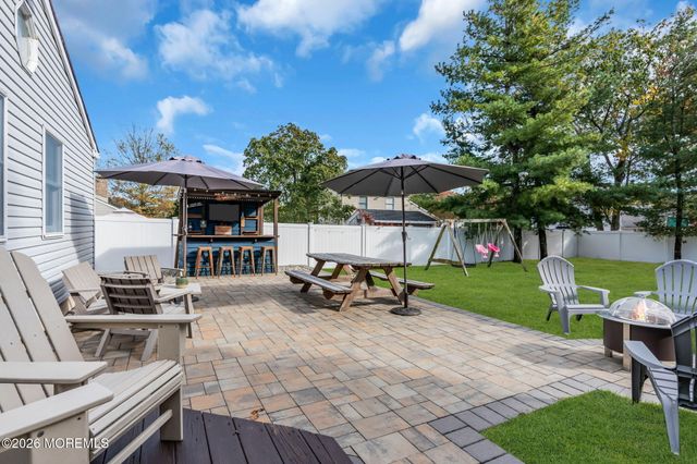 8 Partridge Lane, Howell, NJ 07731