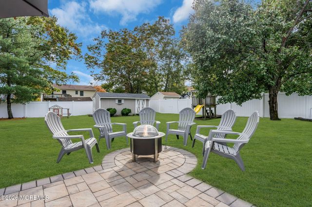 8 Partridge Lane, Howell, NJ 07731