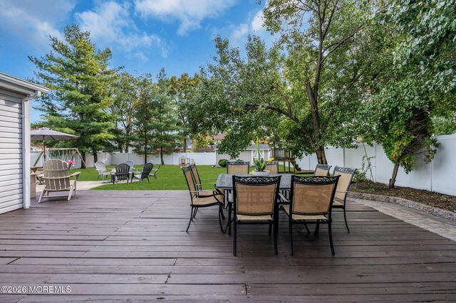 8 Partridge Lane, Howell, NJ 07731