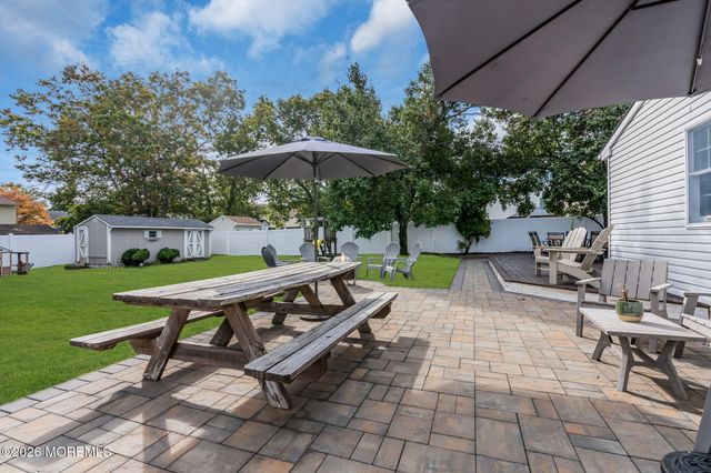 8 Partridge Lane, Howell, NJ 07731