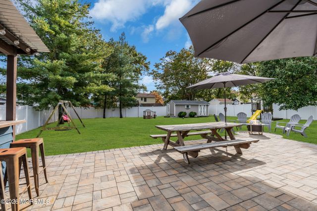 8 Partridge Lane, Howell, NJ 07731