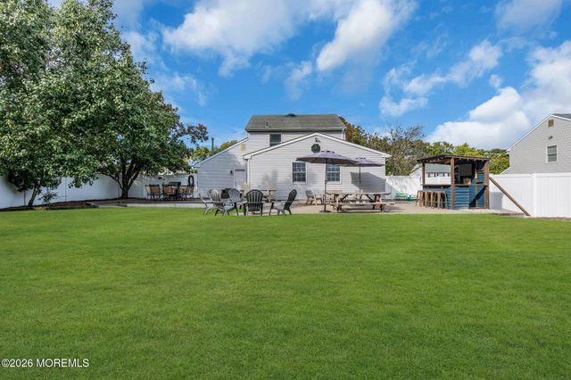 8 Partridge Lane, Howell, NJ 07731