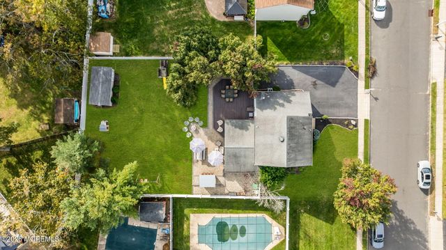 8 Partridge Lane, Howell, NJ 07731