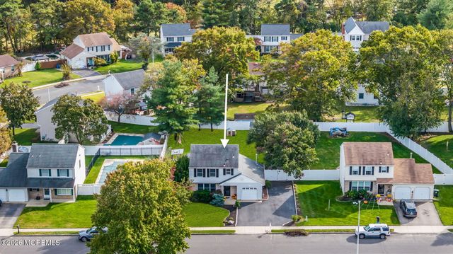 8 Partridge Lane, Howell, NJ 07731