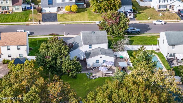 8 Partridge Lane, Howell, NJ 07731