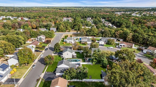 8 Partridge Lane, Howell, NJ 07731