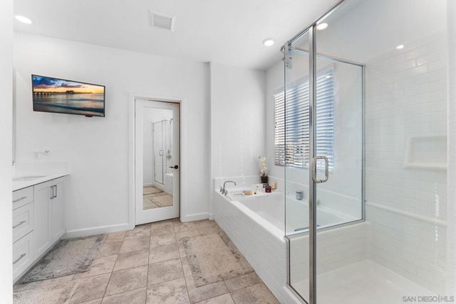 10129 Hercules Way, Spring Valley, CA 91977