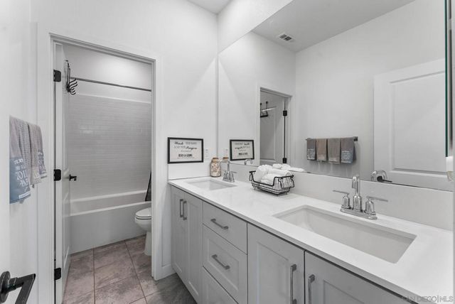 10129 Hercules Way, Spring Valley, CA 91977