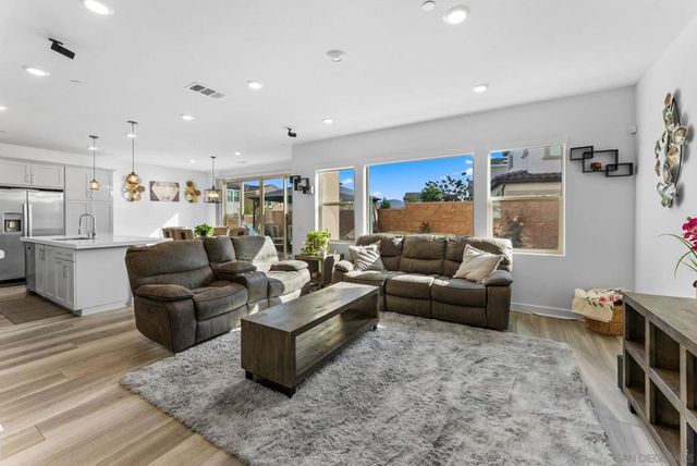 10129 Hercules Way, Spring Valley, CA 91977