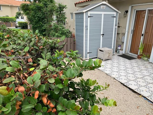 551 NW 82nd Ave 502, Miami, FL 33126