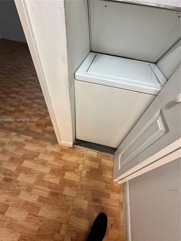 551 NW 82nd Ave 502, Miami, FL 33126