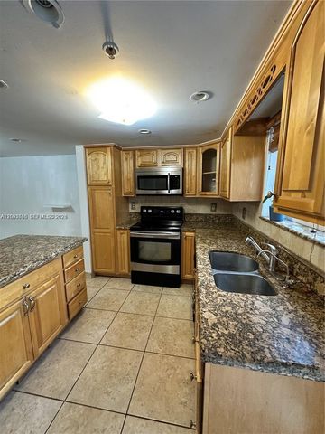 551 NW 82nd Ave 502, Miami, FL 33126