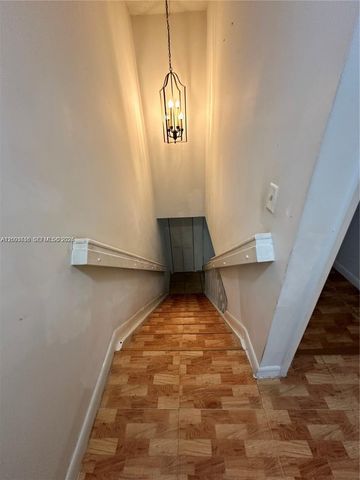 551 NW 82nd Ave 502, Miami, FL 33126