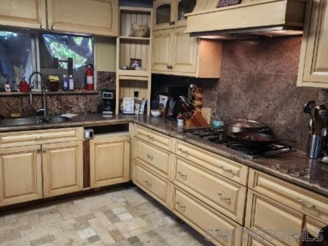 4862 Voltaire, San Diego, CA 92107