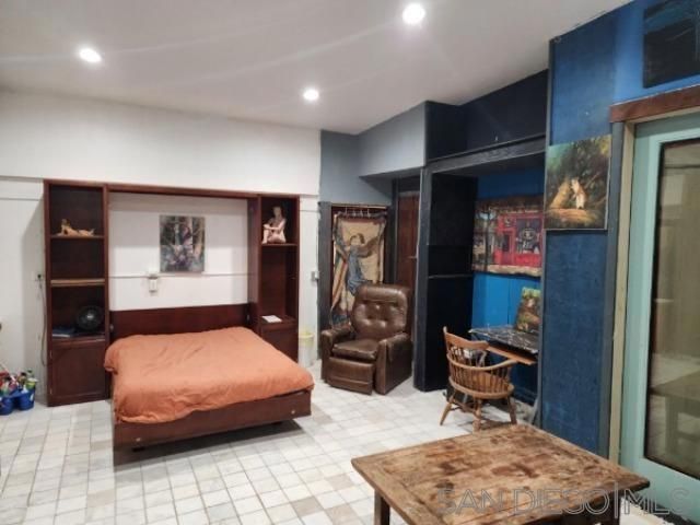 4862 Voltaire, San Diego, CA 92107