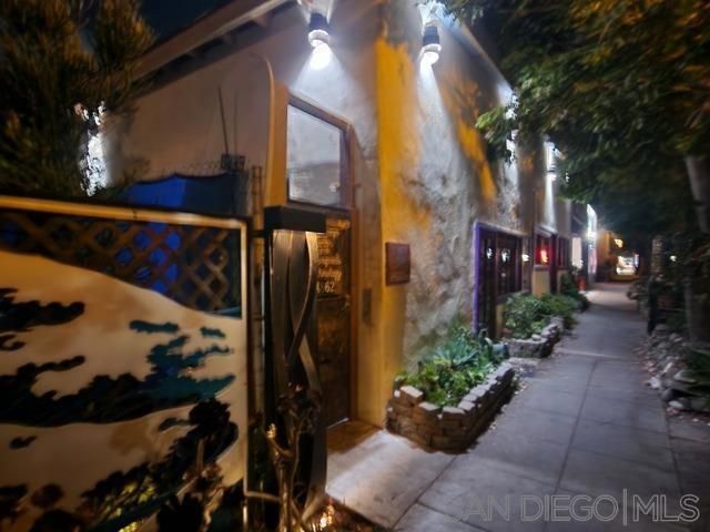 4862 Voltaire, San Diego, CA 92107